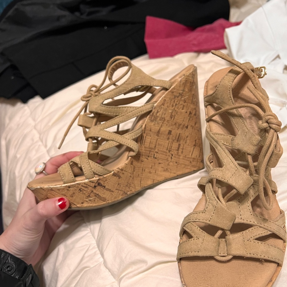 Shoes - Picture 2 of 6